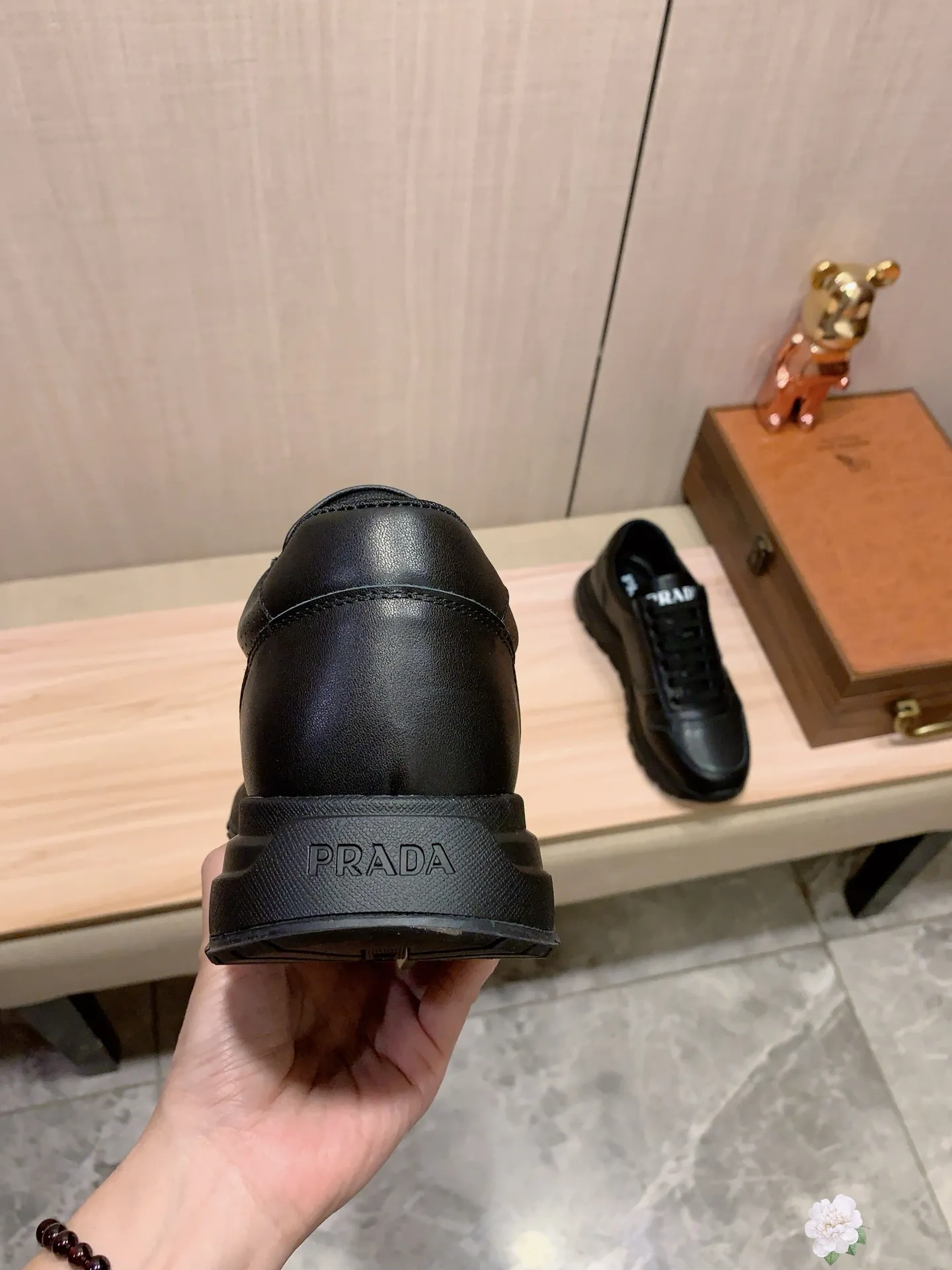 Men's Men's Shoes💰420💰💰🎩🎩[Lightning][Lightning] "PRADA*" The latest and most popular casual shoes, top brand [seduce] luxury~purchase, top~quality. [Strong] The upper is made of imported breathable cowhide with material ➕ breathable sheepskin feet (•) and fine workmanship. The original stylish and stylish soft rubber wear-resistant and non-slip outsole is light and comfortable on the feet. The real thing looks better when photographed. 085: code: 38-44, 3️⃣ colors selected